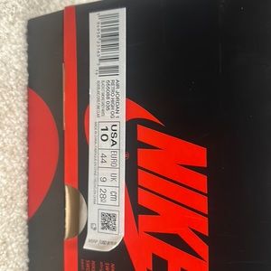 Size 10 Air Jordan 1 Retro high OG